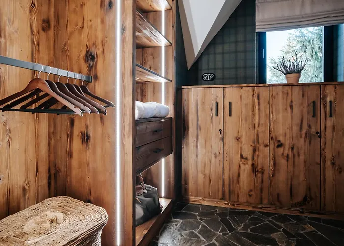 Villa Swiss Na Wylacznosc - Jacuzzi, Sauna, Bilard *